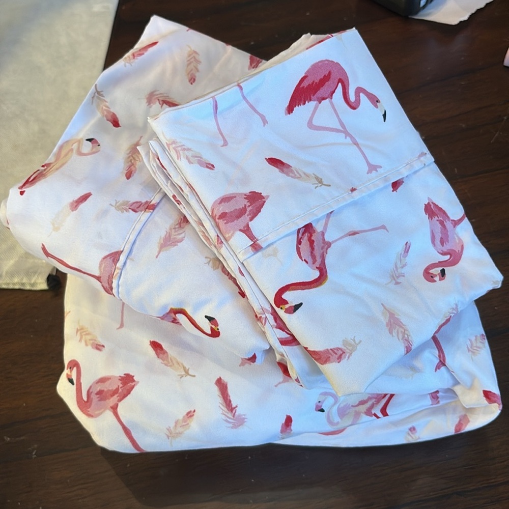🦩Spirit Linen Home Flamingoes & Feathers Soft Microfiber Twin Sheets Set